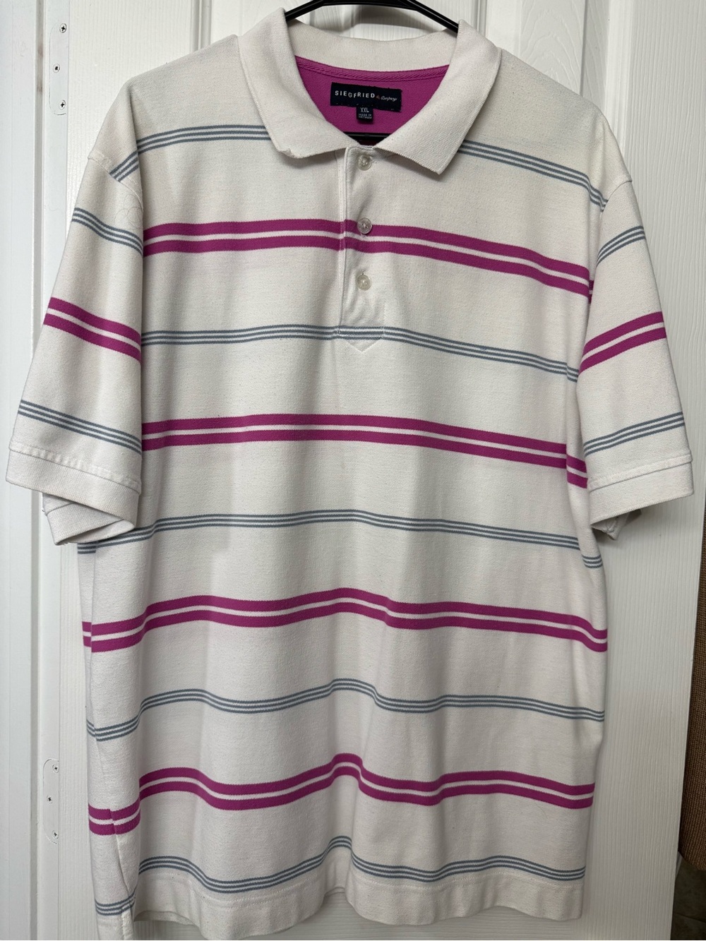 Siegfried & Sons White Polo with Pink and Gray Stripes
